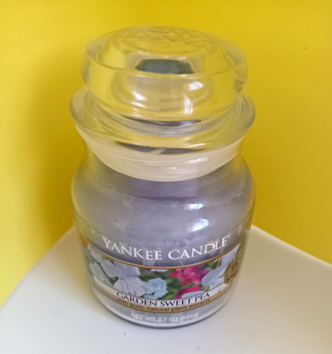 Yankee candle garden sweet - candle, pea